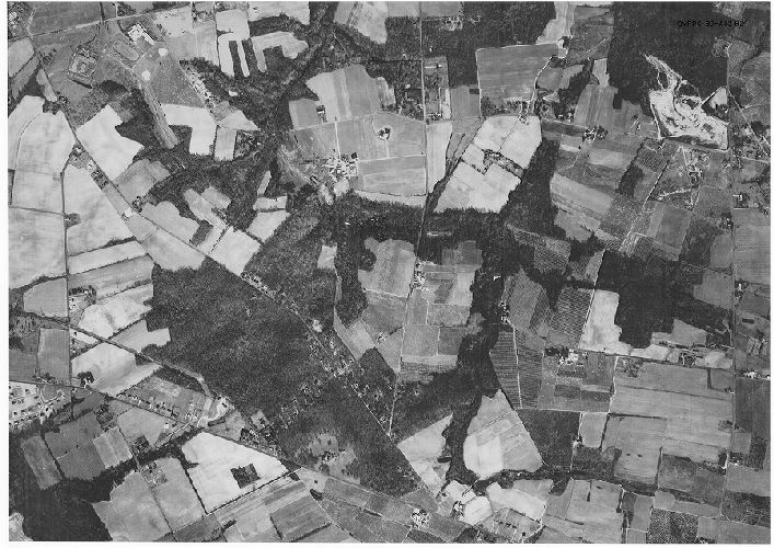 Aerial Photo A32 B24, Aerial Photographs of the Delaware Valley