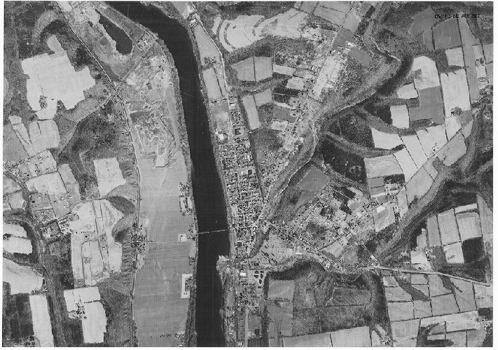 Aerial Photo A35 B62, Aerial Photographs of the Delaware Valley