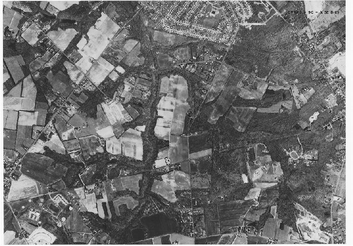 Aerial Photo A32 B25, Aerial Photographs of the Delaware Valley