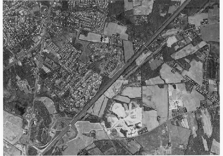 Aerial Photo A44 B43, Aerial Photographs of the Delaware Valley